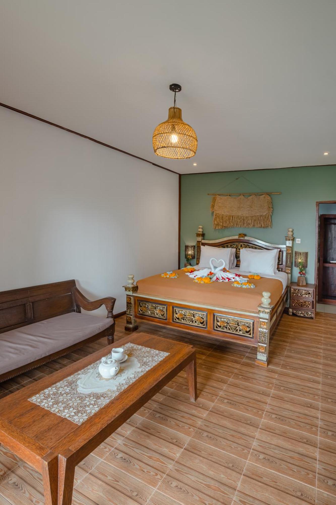 Menginap di pertanian Munduk Farm House *